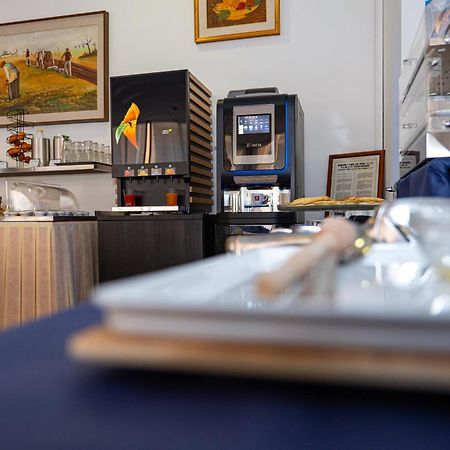 Hotel Ausonia B&B Римини Экстерьер фото