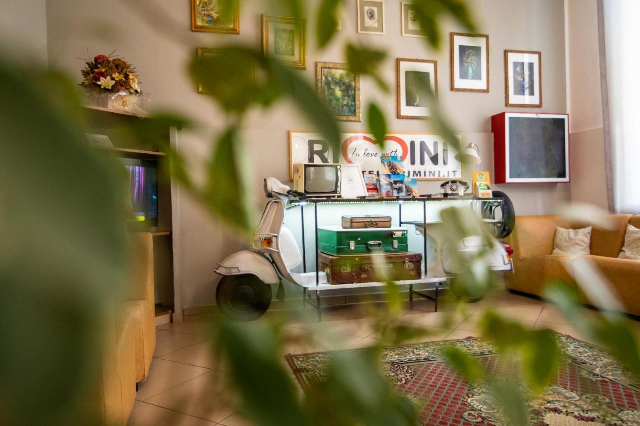 Hotel Ausonia B&B Римини Экстерьер фото