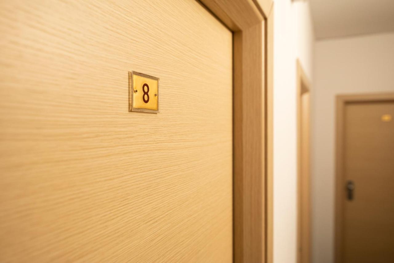Hotel Ausonia B&B Римини Экстерьер фото